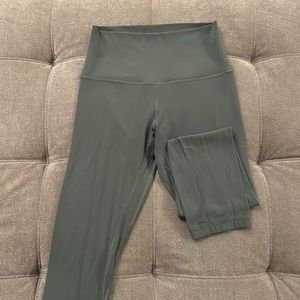 Align pants , dark forest . Size 6